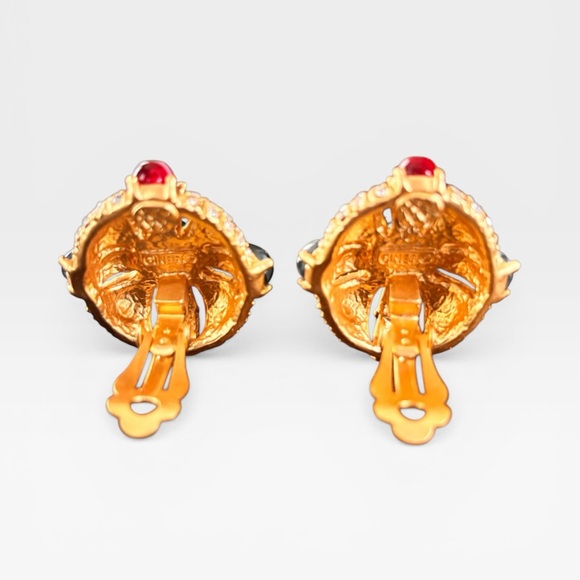 CINER Rare Vintage Clip On- Gold Tone With Rhinestones Faux Gems 80s - Picture 4 of 7